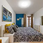 Sun & Sea Apartment *