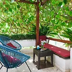 Sun & Sea Apartment *