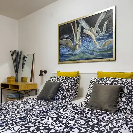 Sun & Sea Apartment