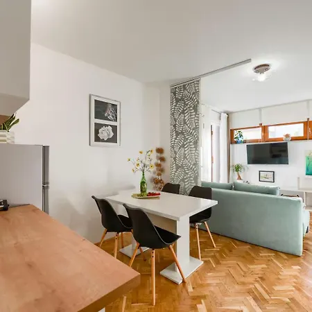Sun & Sea Apartment